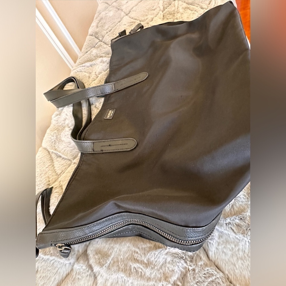 Botkier Basic Zipper Tote For Light Use Black Wit… - image 4